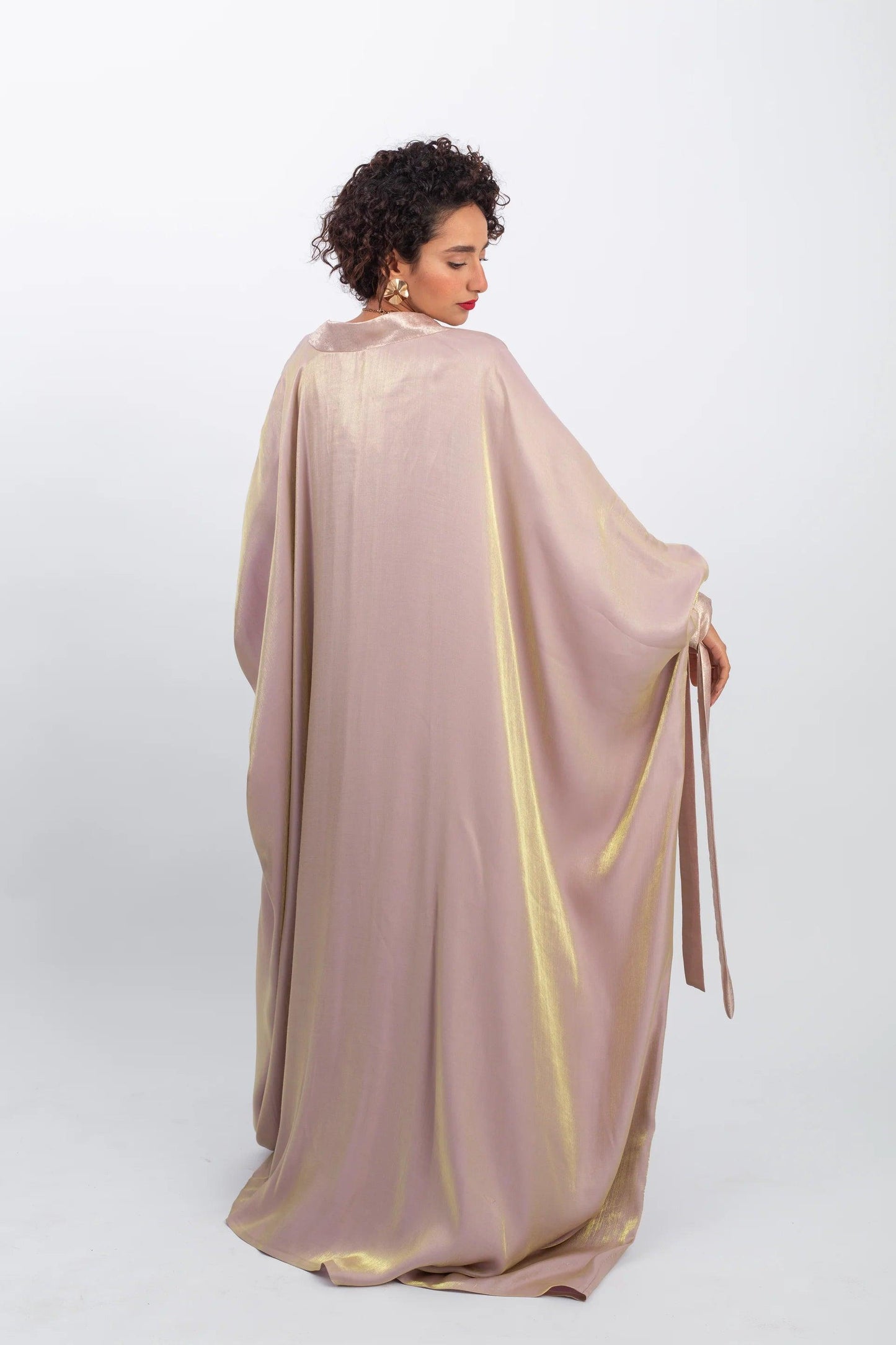 Simple feminine Abaya to embrace your femininity with belt - Bisht Couture