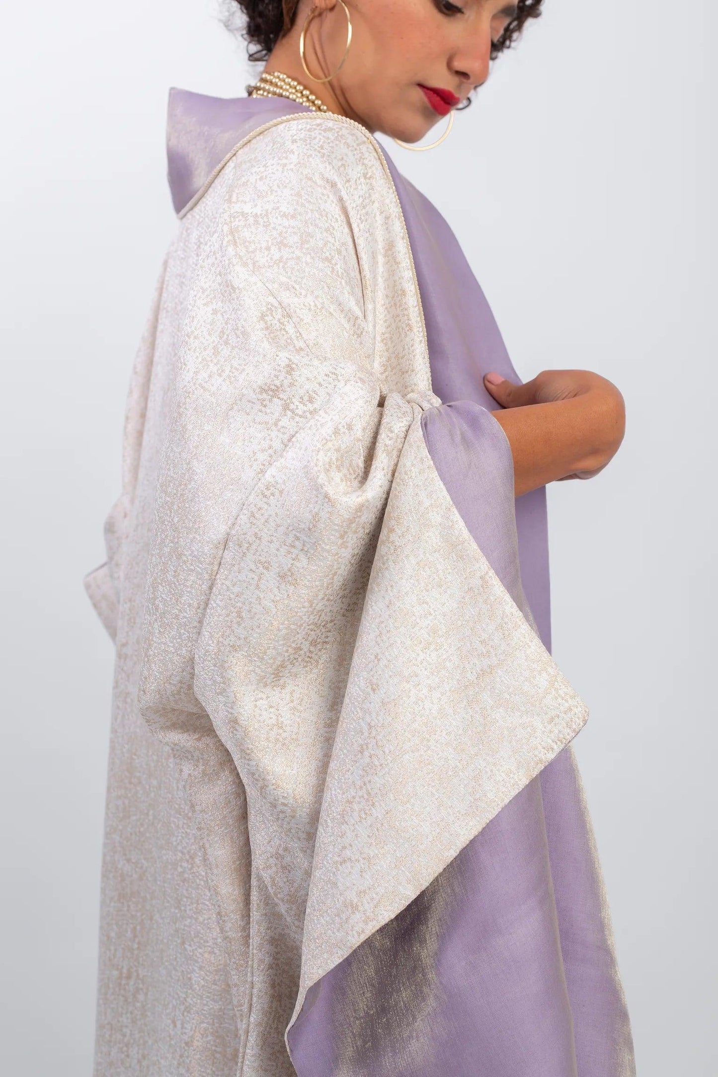 Classy kaftan in delightful colors with belt - Bisht Couture