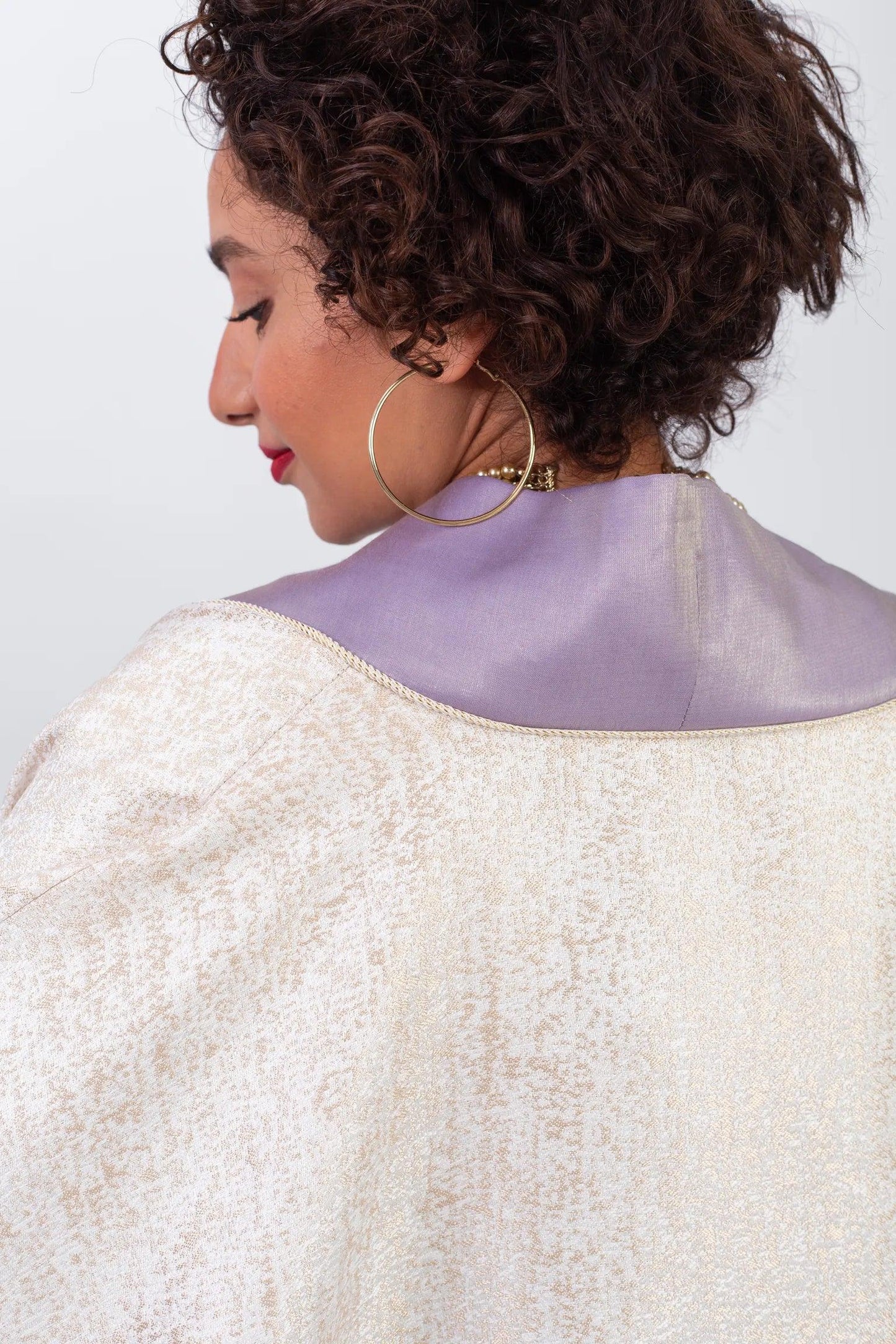 Classy kaftan in delightful colors with belt - Bisht Couture