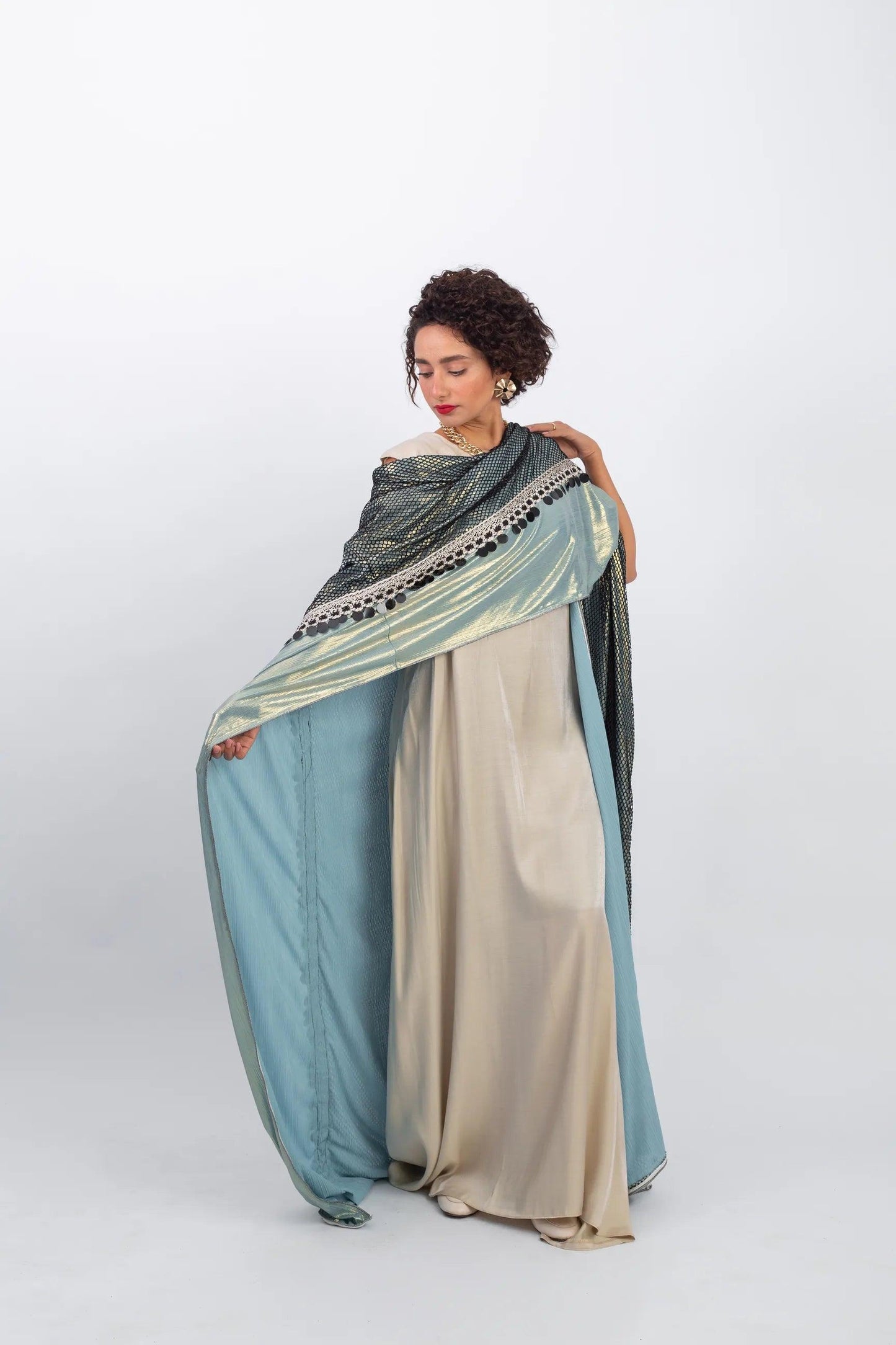 Special kaftan with oriental touch - Bisht Couture