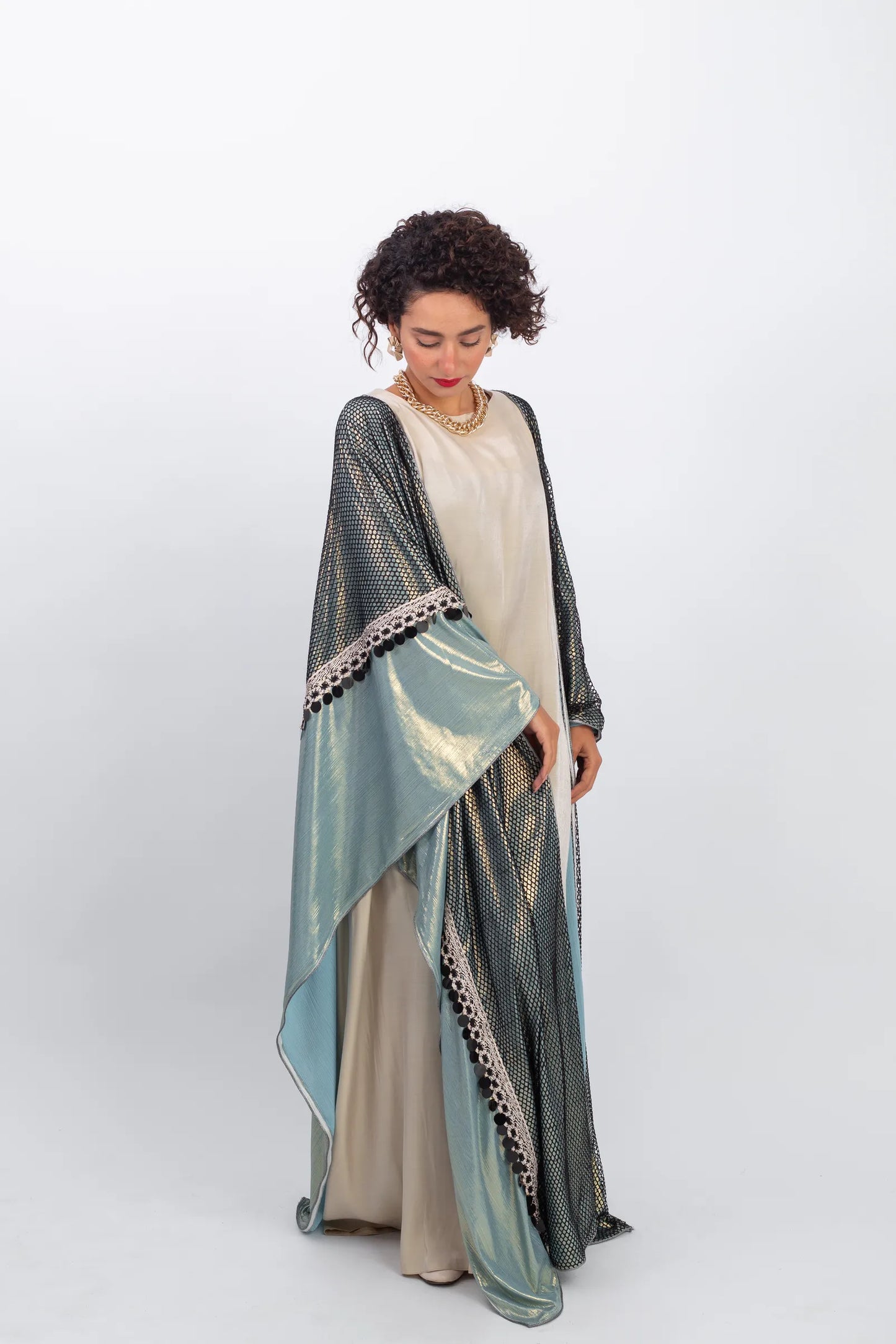 Special kaftan with oriental touch