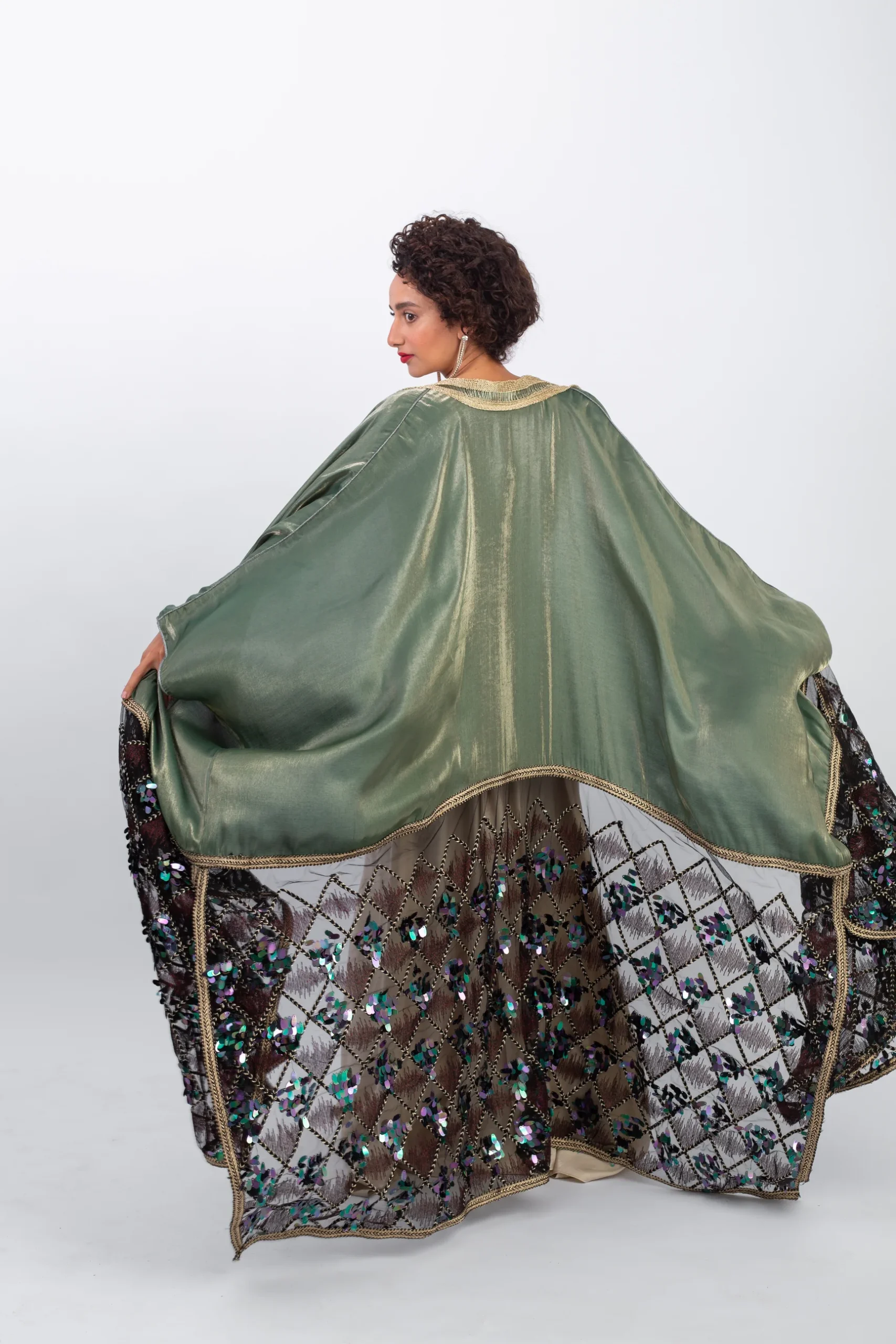 Elegant vibrant Bisht fills you with life 7 Elegant vibrant Bisht fills you with life - Image 7