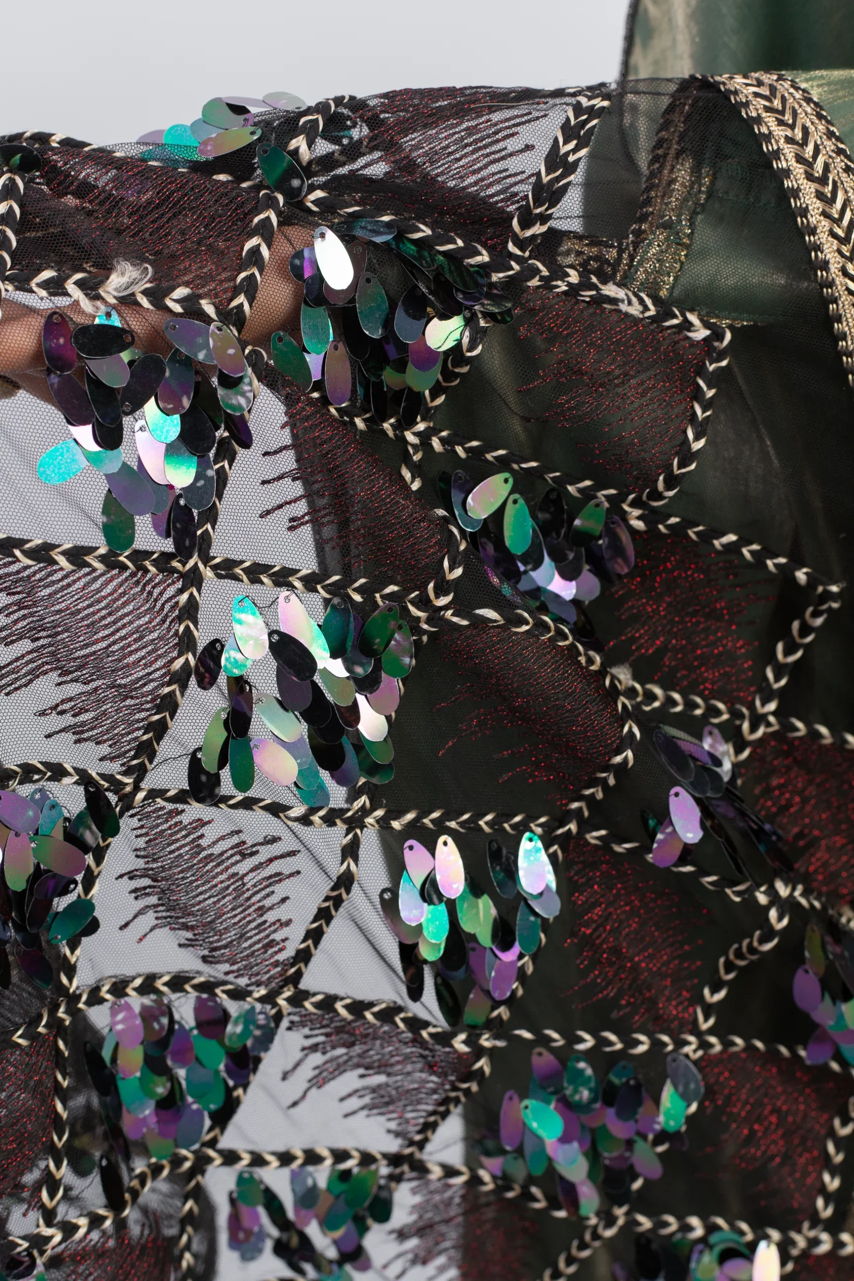 Elegant vibrant Bisht fills you with life 3 Elegant vibrant Bisht fills you with life - Image 3